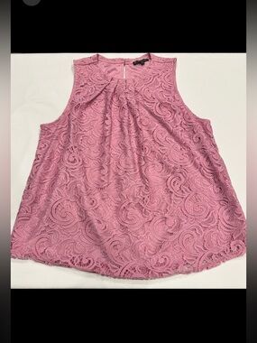 NWOT Adrianna Papell Pink Lace Sleeveless Top